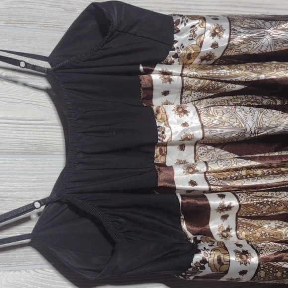 Beautiful Flowy Mini Dress - Picture 12 of 15